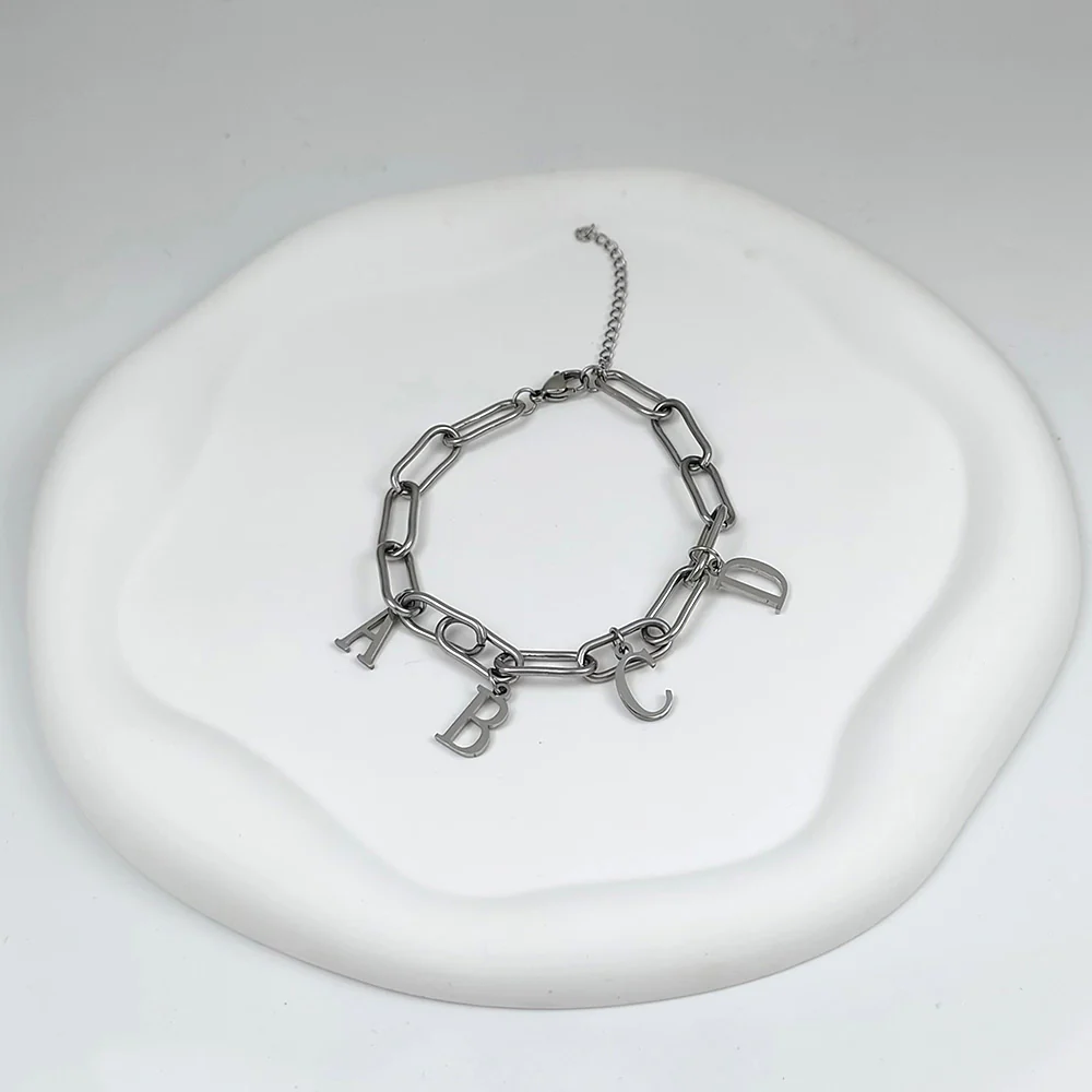 BRACELET JUSQU'À 9 INITIALES - Image 2